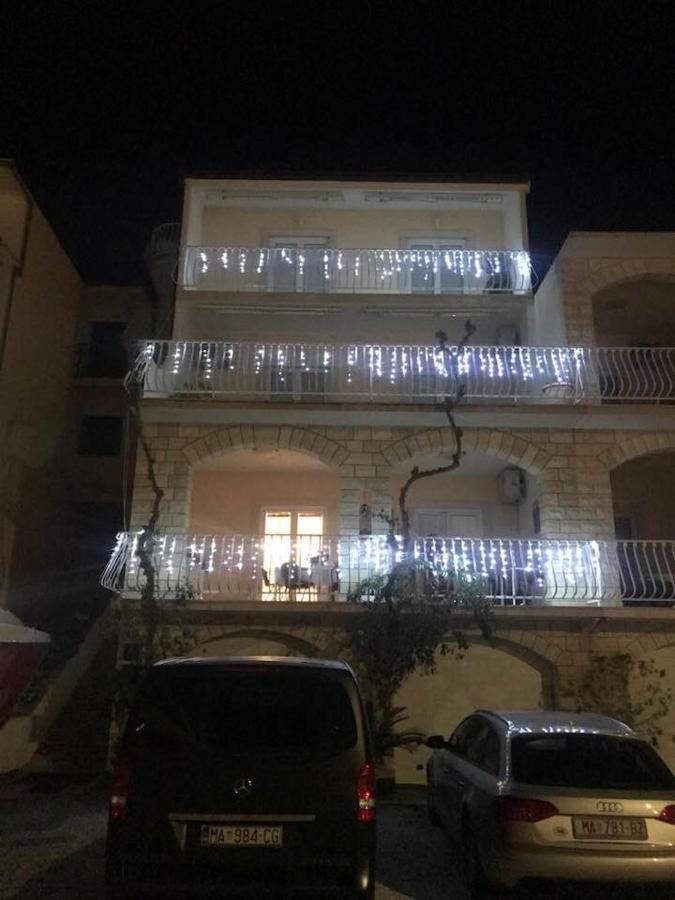 Villa Nora Tucepi Exterior photo